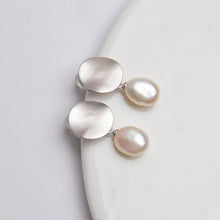 Load image into Gallery viewer, Silver Freshwater Pearl Earrings